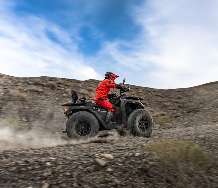 Snarler AT10W DLX ABS Lifestyle